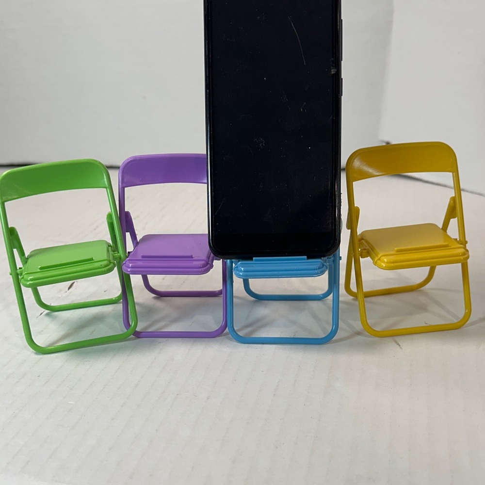 Colorful Phone Holder Clips Set - Picture 4 of 5